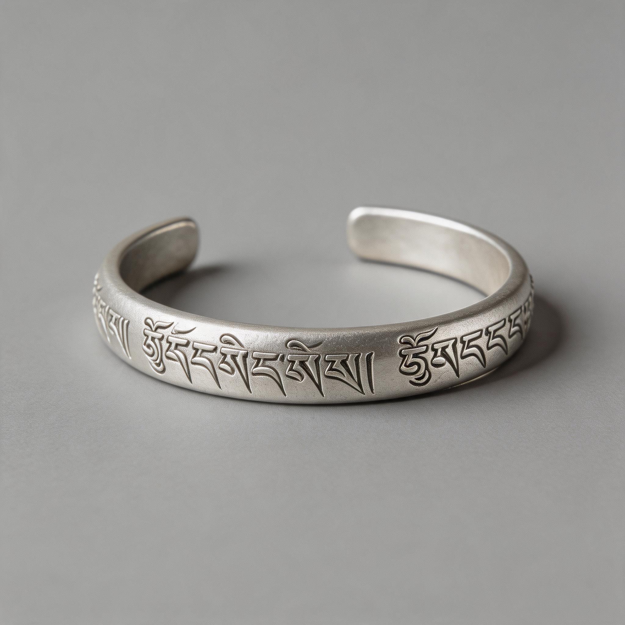 Tibetan Blessing Text Bracelet product image showing 925藏银 and craftsmanship
